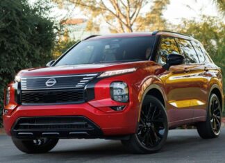 Nissan Rogue PHEV: Mitsubishi Outlander в новій обгортці