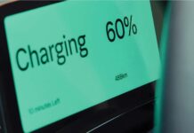 Volvo прагне підвищити безпеку за допомогою нового шрифту, але фізичні кнопки залишаються найкращим рішенням