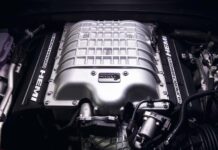 Dodge натякає на повернення V8 тільки у версії Hellcat для нового зарядного пристрою