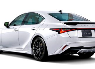 Lexus IS: оновлений для Японії з ексклюзивним чорним V оздобленням і вдосконаленнями TRD