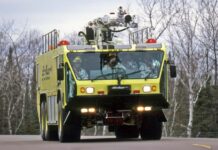 Oshkosh Striker 3000: Das für Katastrophen entwickelte Feuerwehrauto