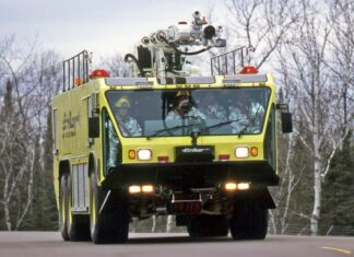 Oshkosh Striker 3000: Пожежна машина, створена для катастроф