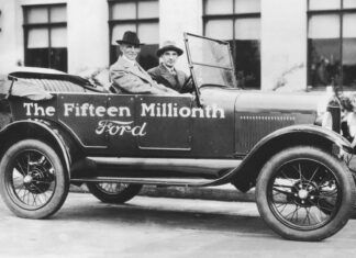 Джон Сейлз та випробування вогнем: Форд, Детройт та жорстоке народження сучасної індустрії