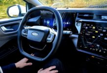 Безпека на Автопілоті: Приховані Ризики Напівавтономних Технологій