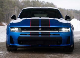 Dodge Charger R/T 2026: Крок Вниз від Топової Версії, Але Все Ще Швидкий