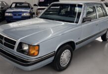 1989 Dodge Aries: Той, хто вижив з прокату, виставлений на аукціон