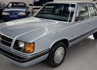 1989 Dodge Aries: Той, хто вижив з прокату, виставлений на аукціон