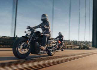 Мотоцикл для одиночного райдера: Чому круїзери та Harley-Davidson Sportster S перевершують