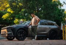 Toyota розширює лінійку електромобілів в Австралії, представивши високопродуктивний bZ4X Touring