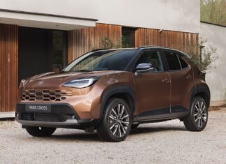 Оновлення Toyota Yaris Cross: новий стиль та ставка на високу продуктивність