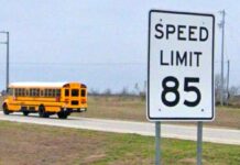 Rodovia de 85 MPH do Texas: da estrada com pedágio de alta velocidade ao campo de testes autônomo