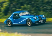 Morgan Supersport 402: Cepat, Mentah, dan Murah untuk Apa Adanya