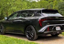 Kia K4 Hatchback: Великолепие с оговорками