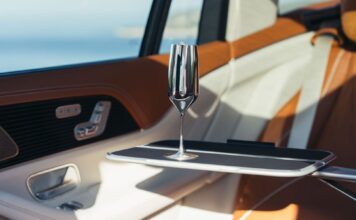 Інтер’єр Mercedes-Maybach GLS 680 2027: екрани, перемикачі та абсолютний комфорт