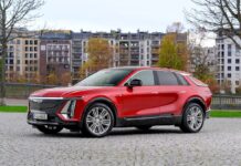 Cadillac повертається до Франції: характеристики та дати запуску електромобілів Lyriq та Optiq